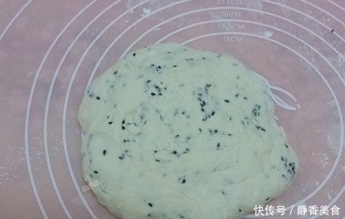 黑芝麻|简单好做的花生酱花卷,蓬松暄软,咬一口满嘴香