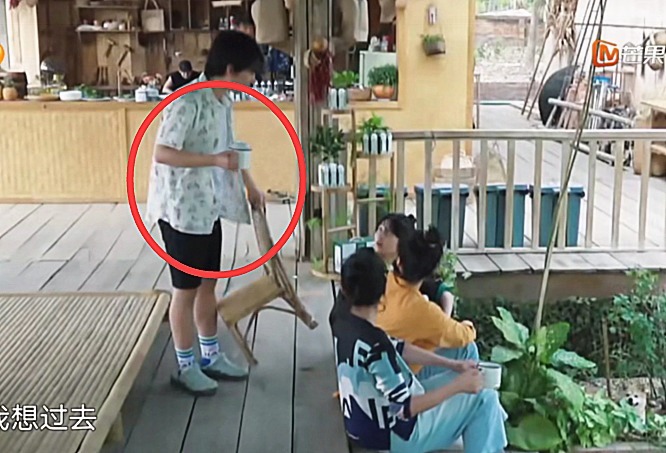 麒麟|向往的生活4郭麒麟勺子茶杯不离手惹人笑,是立人设还是真馋