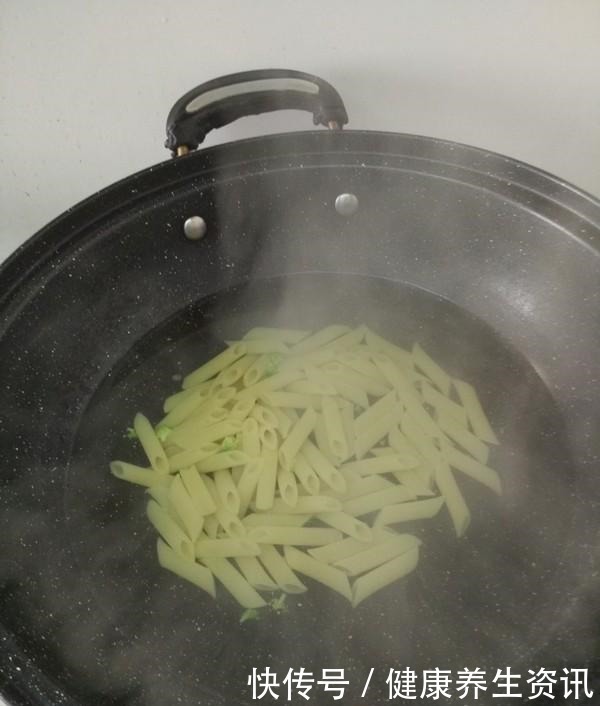 行家|吃自助餐,专门吃这4种食材,老板一看就知道你是个行家