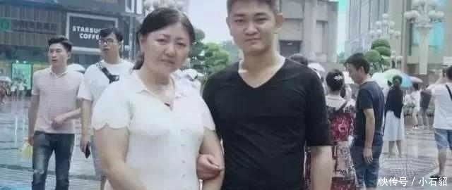  模样|保姆偷男婴27年，养废后归还原生家庭里，藏着孩子未来的模样
