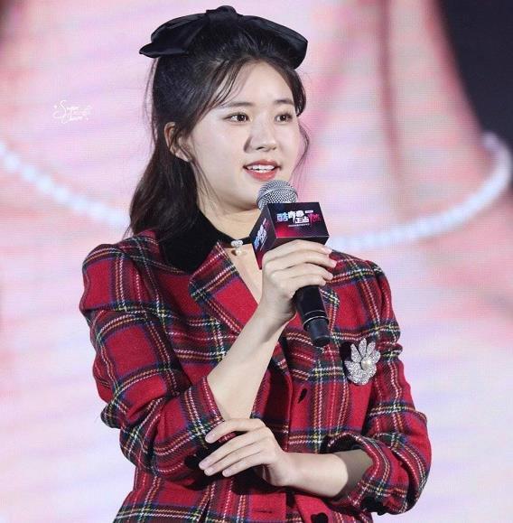 赵露思|赵露思首档常驻综艺官宣,剧本杀题材看点足,拟邀嘉宾阵容引关注