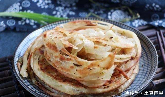 煎饼|发现煎饼新吃法,比馒头好吃,比油条做法简单,酥脆香软,特美味