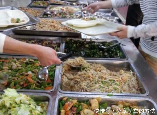 自助餐|8块钱自助餐,餐品确实不错,不过老板有一要求自己洗碗