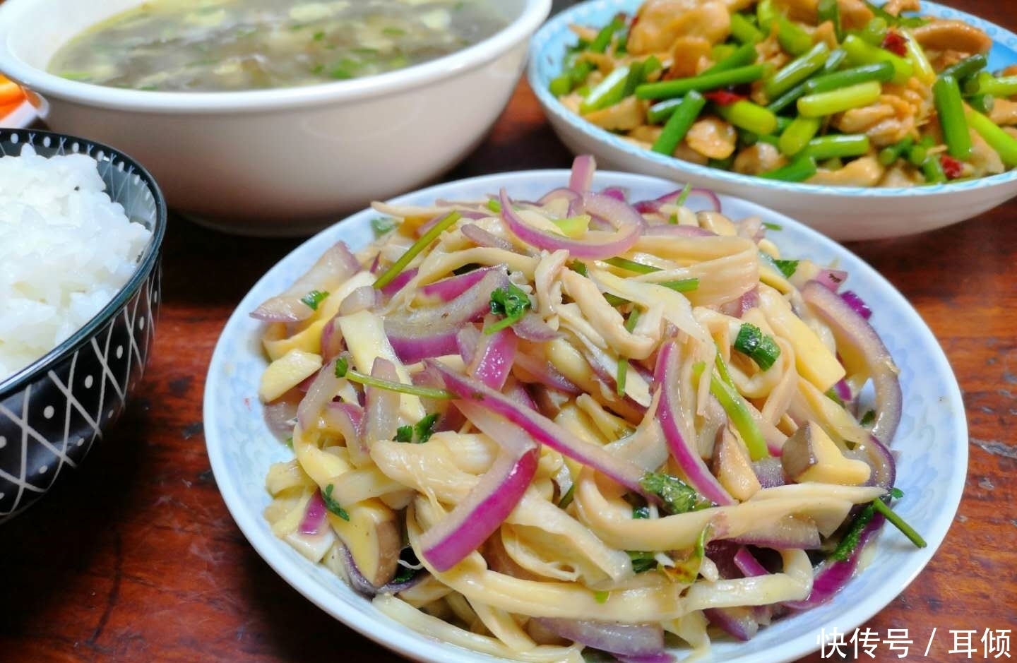 少许|晚餐老公做了2菜一汤,成本没超20元,晒朋友圈,朋友:太寒酸了