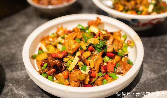  简单|尖椒炒肥肠简单易学，营养美味