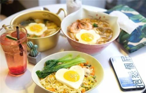 现状|泡面创始人坚持每天吃泡面,60年过去了,看完现状,感觉受到欺骗