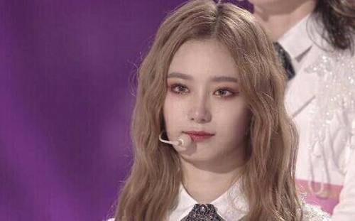 下台|创造营徐艺洋卡第八未出道令人意难平,刘些宁下台后哭到崩溃,艺些cp拆伙