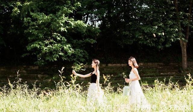 青春|大概是青春里的记忆,只剩下了自己一个人,心里开始有了些情绪