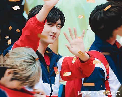 录取|焉栩嘉晒录取通知书后,粉丝都在关注何洛洛,反应猜不透