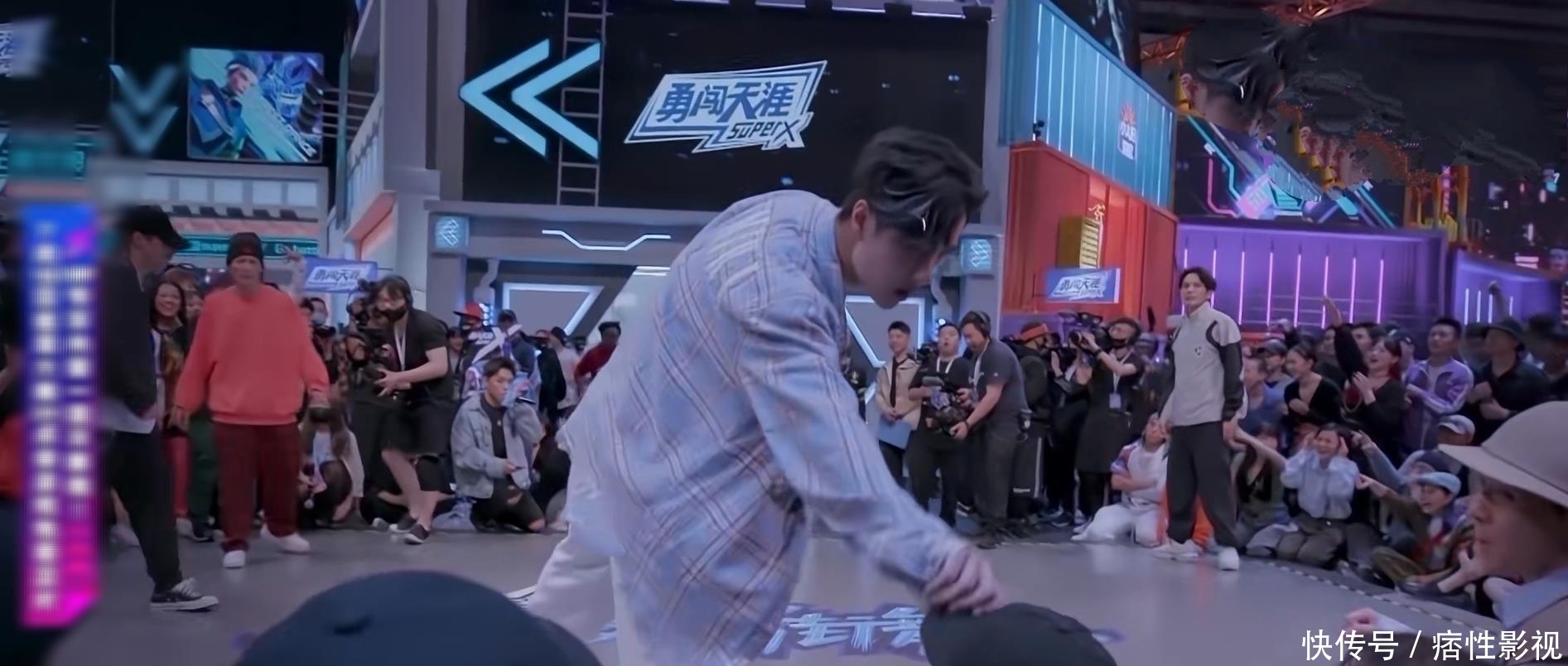 波王炸|《街舞3》战队毛巾榜,王一博稳居第一,这是观众对他最大的保护