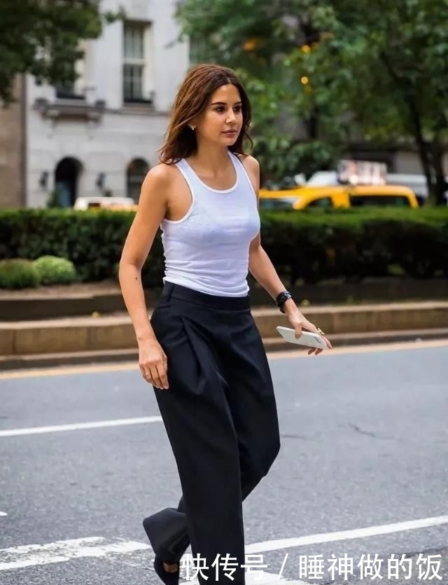 背心|一柜子衣服里，最常穿的居然是它