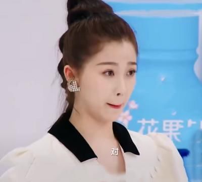  虞书欣|当虞书欣出场“戏多”时，谁注意lisa表情了，女生都明白