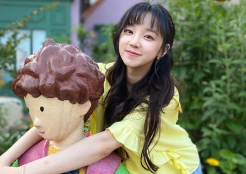  带妆|有种“整容”叫成员刚起床，baby鹿晗真实，看到宋雨琦带妆睡