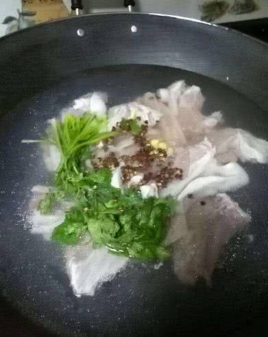 白无|手把手教你“炖羊肉”最简单的办法,牢记2样食材,鲜奶白无膻味