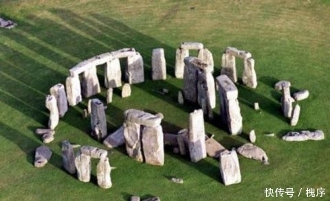  石头|澳农场主自己堆石头复刻英国巨石阵，市值达到近千万元