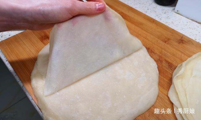  烫面|儿子迷上此面食，三天两头吃一次，不发面不烫面，上桌瞬间就扫光