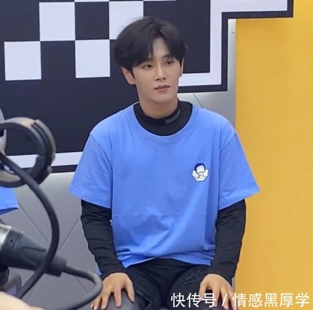 李汶翰|男偶像后台玩手机,不顾前辈等待粉丝忙解释只是压力太大