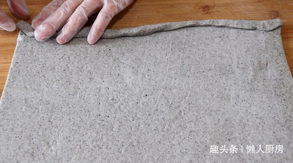  做法|这是刀切馒头的做法，不需要二次醒发，加上黑芝麻，香味更浓