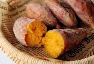 红薯|蒸红薯时,直接蒸是不对的,大厨教你正确做法,红薯香甜更软糯