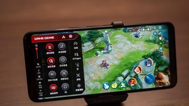  快速|270Hz采样率+144Hz刷新的新电竞手游利器ROG游戏手机3快速体验