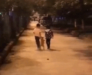  生活|搞笑GIF动图：妹子们也是拼啦！这给力的生活