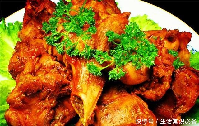 环节|一款酱骨头的5步修炼,13种香料的组合只是其中一个环节