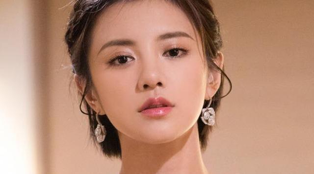 电台|她曾把朱丹“挤”出电台,下场却比朱丹还糟糕,如今处境令人惋惜