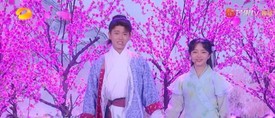 威龙|《快乐大本营》宋威龙宋茜被剪出“甜蜜”,节目后发文却满是避嫌