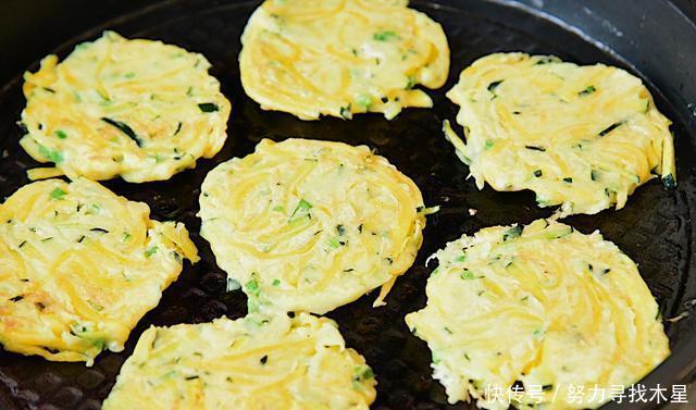 秋季|秋季,这早餐我家隔三差五做一次,鲜嫩入味还好消化,老少皆宜