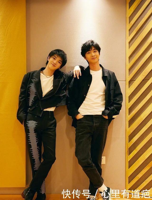 你要相信|华晨宇在《歌手》和左立共同表演不插电《荒野魂斗罗》,名场面