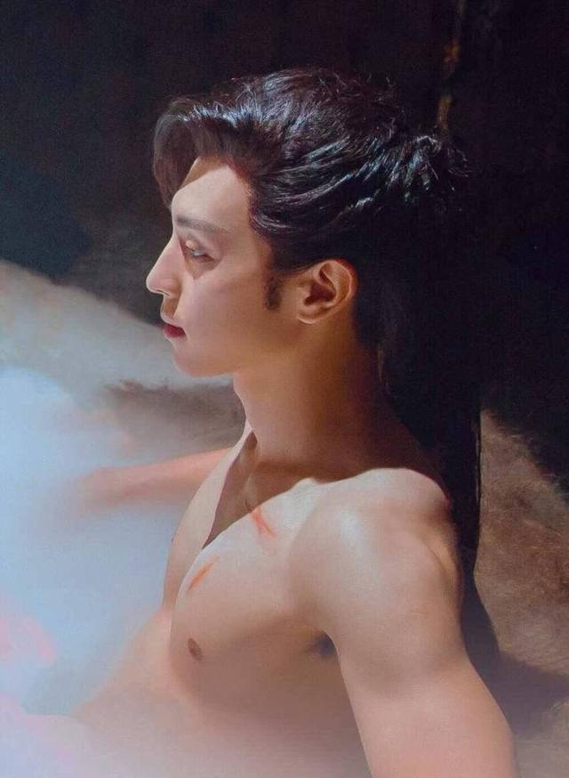 伴郎|邓伦:一块质朴绵实的玉,石家庄之光,铁打的伴郎