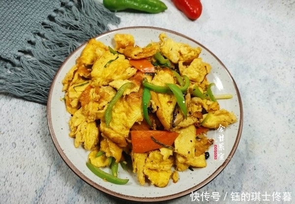 辣椒|这食物一个就10元,加点蔬菜蘑菇,炒一炒出锅,鲜香下饭