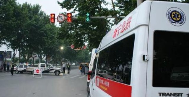 礼让|车主礼让救护车却被罚1800元扣了6分，告上法庭之后，结果出来了