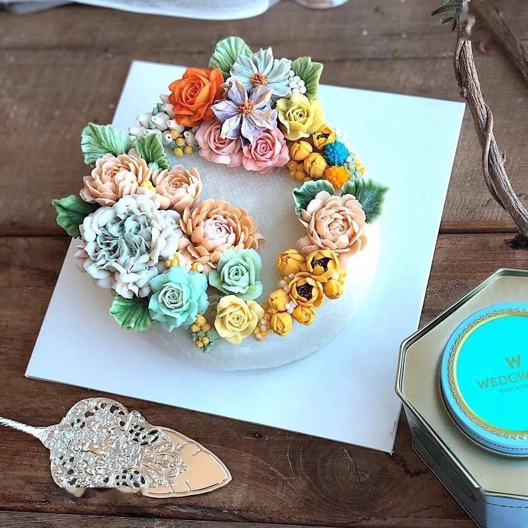 包袱蛋糕|脑洞太大韩国小姐姐晒神秘蛋糕,引百万粉丝每天催更太美了,每一张都让我流口水…