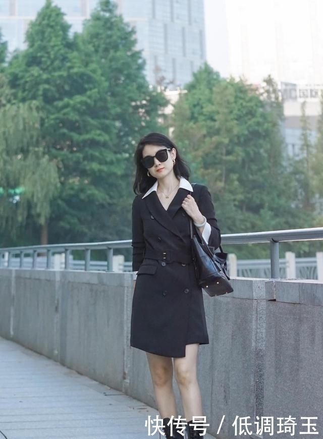 女性|女性最爱单品,连衣裙的3种搭配方式,每一种都精致又大气