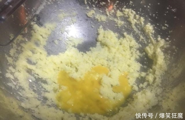 菠萝包|简单易做的一款小面包,清香酸甜不会腻,自己制作干净又卫生