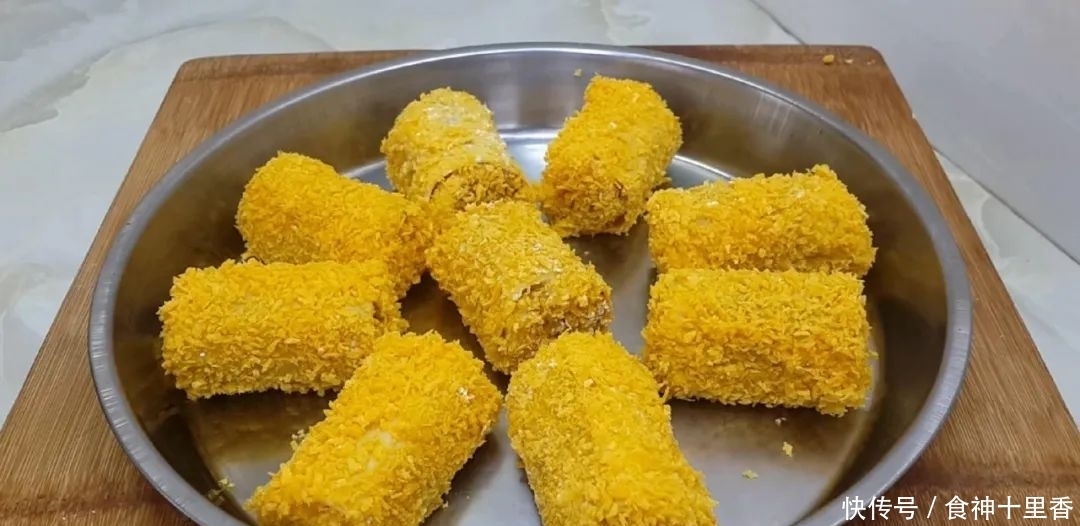 个个|糯米又出新吃法,加2把红枣,个个焦脆又软糯,出锅孩子抢着吃!