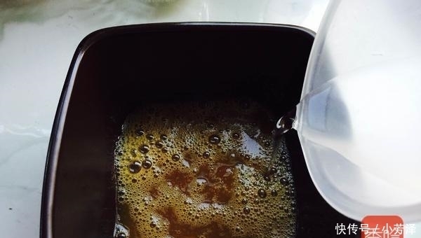  关键点|蒸鸡蛋羹，不要直接加水，记住2个关键，保证丝滑柔嫩又鲜美