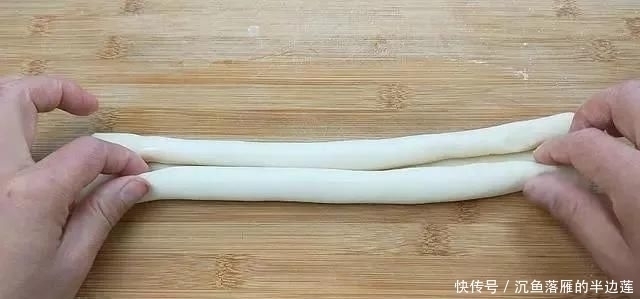 做法|这个“饼”3天不吃就想的慌,金黄酥脆,又香又解馋,做法超简单