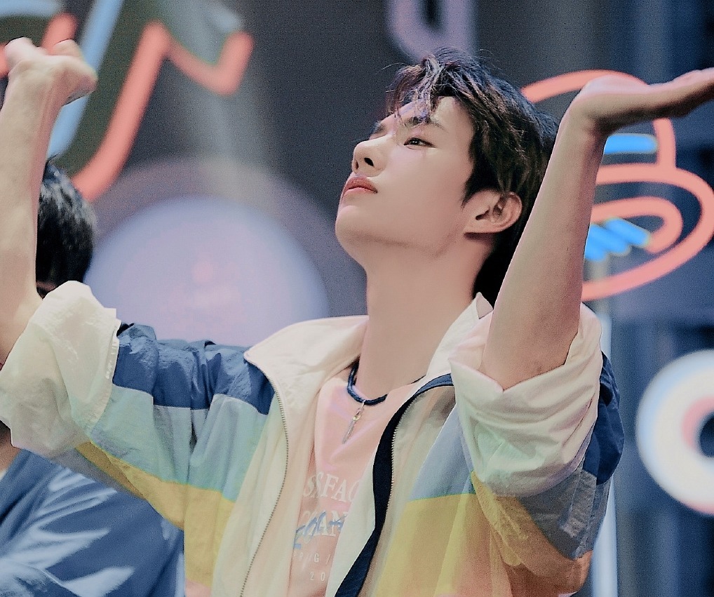  发言|王一博魅力大，优酷官微发言引怒代言品牌，纷纷出动场面太混乱