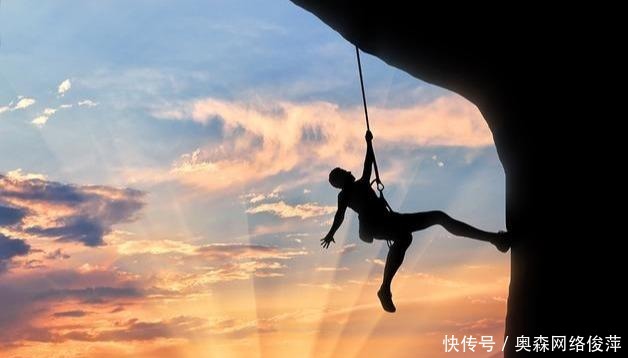 警察局|攀岩：爬山爬到警察局？还赔偿了600万？