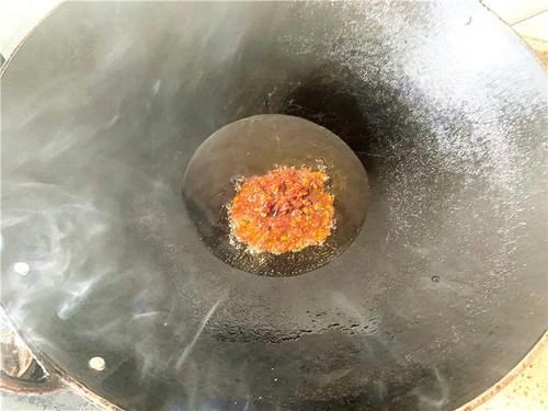 排骨|芋头烧排骨好吃有诀窍,多一步芋头白又粉,美味下饭,一盘不够吃