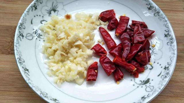 炒包菜|包菜下锅前需要焯水吗?大部分人都做错了,难怪味道不行