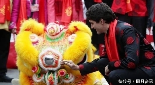  相声演员|各国总统穿“唐装”：普京像地主，奥巴马像牧师，英拉最惊艳！