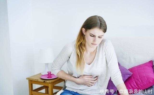 免疫系统|艾滋病“潜伏”在体内, 若身体发出这4个“信号”, 可能是露出马脚