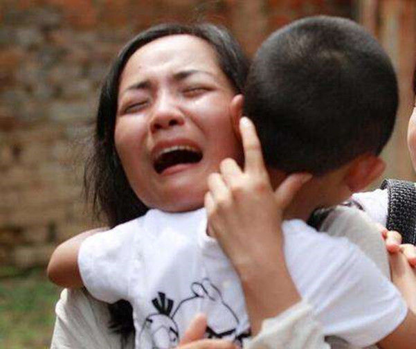 李女士|4岁孩子被陌生人一把抱走，关键时刻喊出5个字，逃离人贩子魔爪