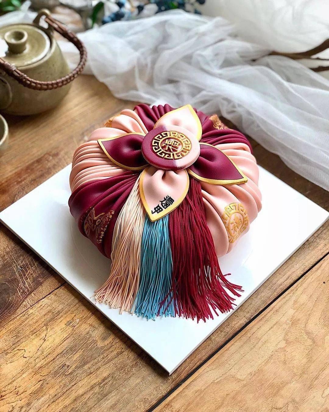 包袱蛋糕|脑洞太大韩国小姐姐晒神秘蛋糕,引百万粉丝每天催更太美了,每一张都让我流口水…