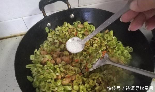  鸡肉|这道菜一年到头好吃，钙含量比鸡肉高，蛋白质也比鸡肉好