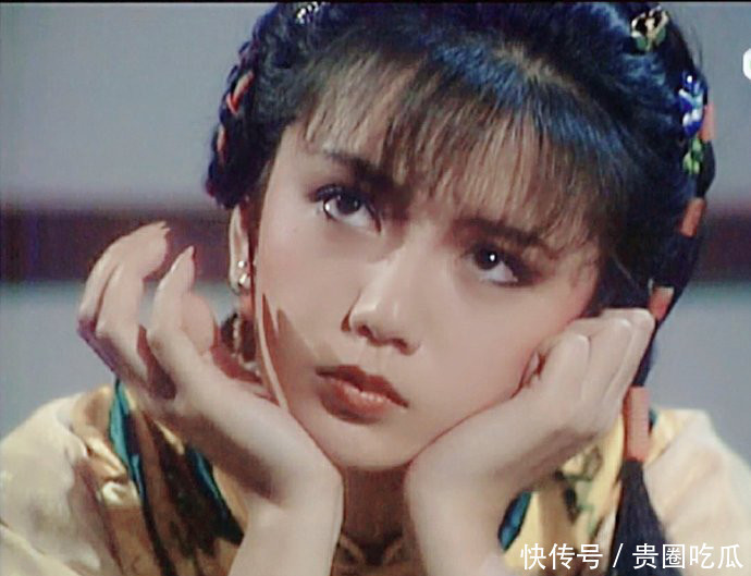 化身|曾华倩化身迷妹与发哥合照,P图太过被议论,回应却显高情商