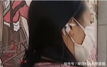 男子|男子玩手机误入女浴池，女子索赔两万元，洗浴店：300要不要